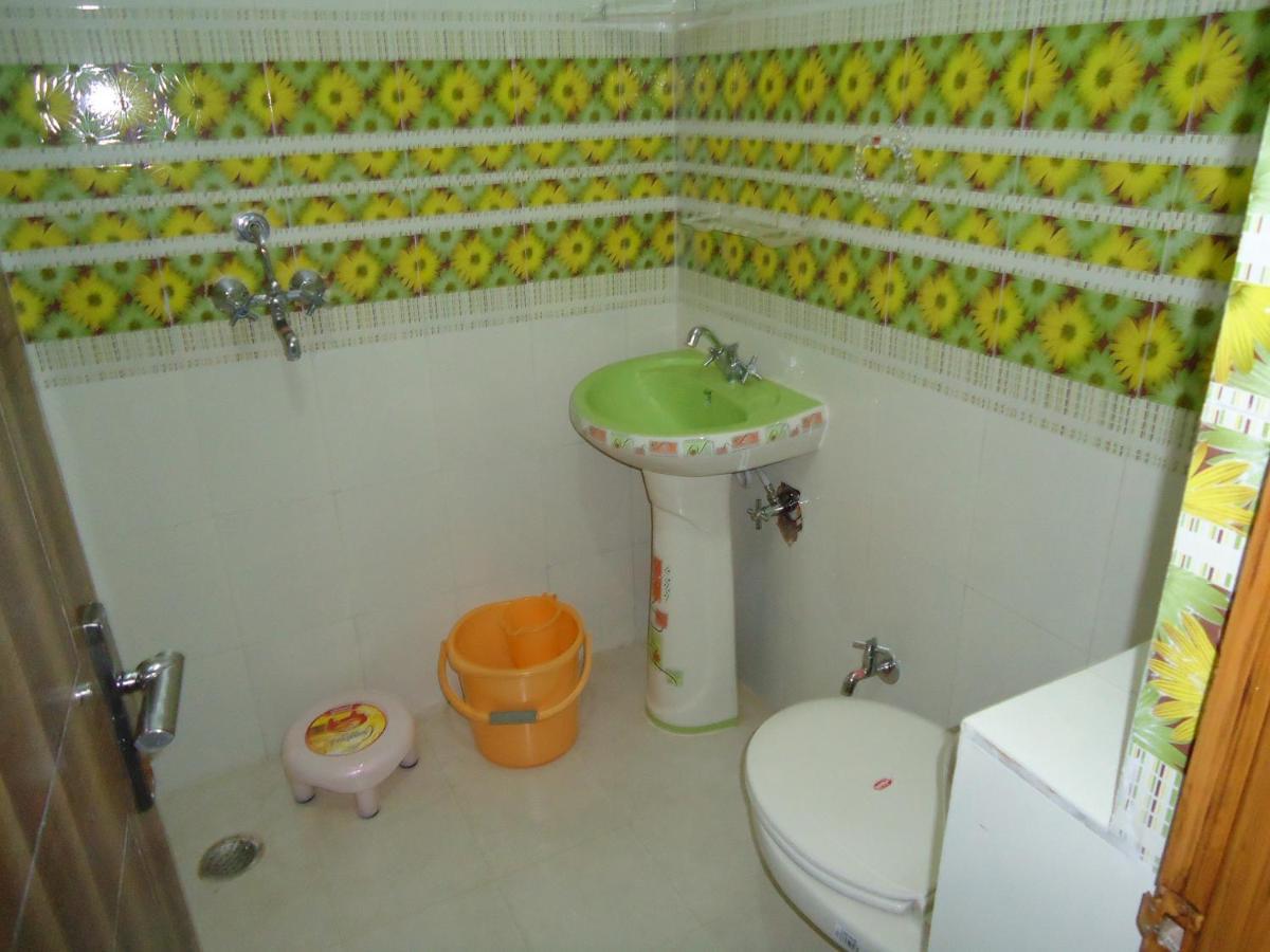 Basil Inn Home Stay Walking Distance From Taj Mahal Agra آغْرا المظهر الخارجي الصورة