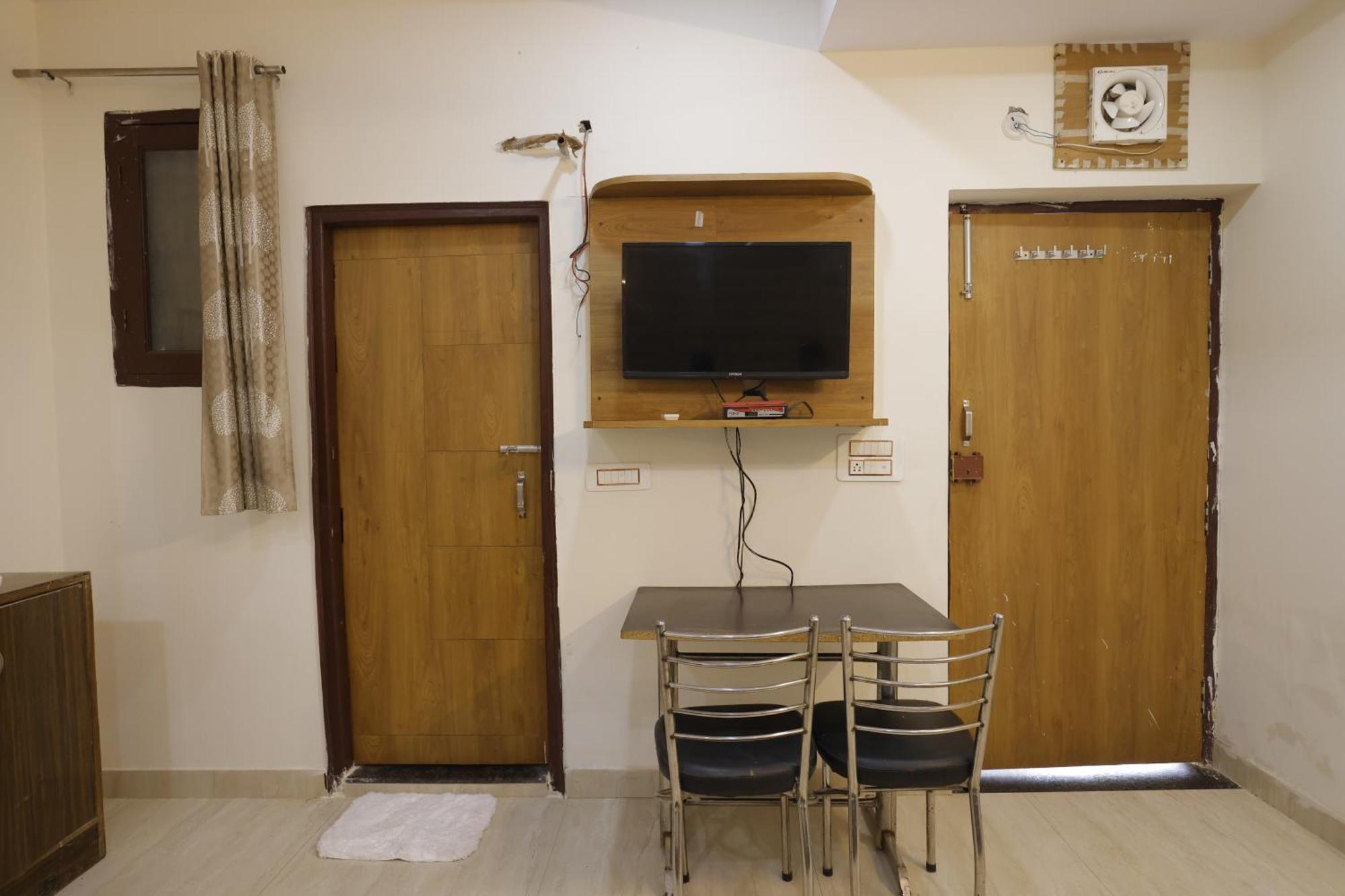 Basil Inn Home Stay Walking Distance From Taj Mahal Agra آغْرا المظهر الخارجي الصورة